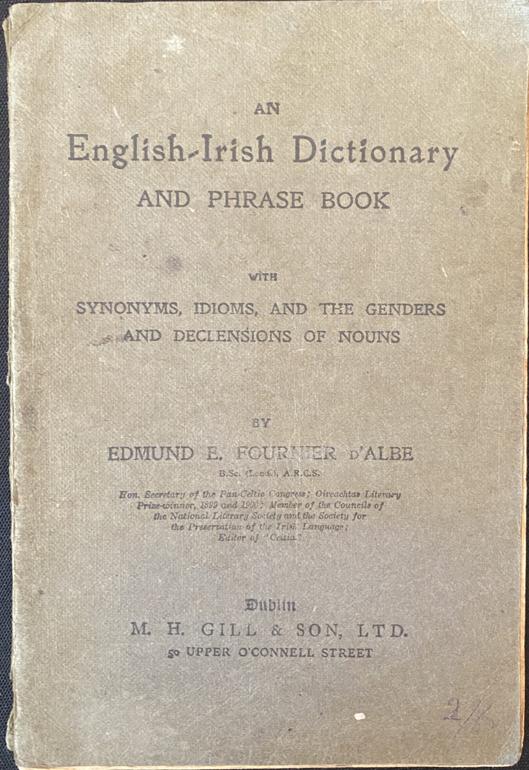 English-Irish　Siopa　Dictionary　Phrase　–　An　(secondhand)　Book　and　An　Leabhar